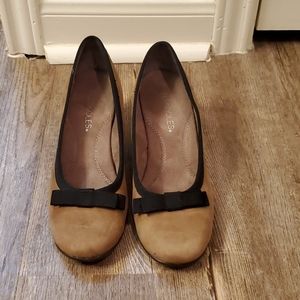 Aerosols playhouse suede heels